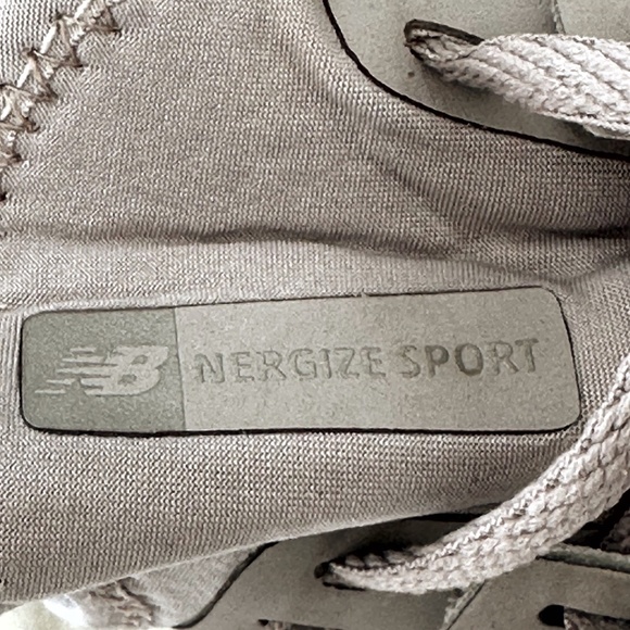 NEW BALANCE FuelCore Nergize Sport V1 Women’s 7 Sneakers Running Cross Trainers - Picture 6 of 7
